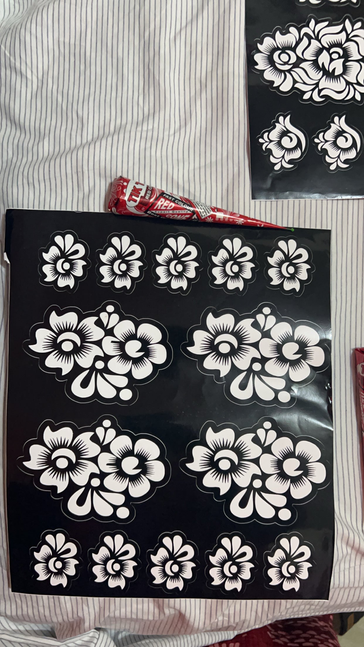 Red Henna + Tatoo Stickers