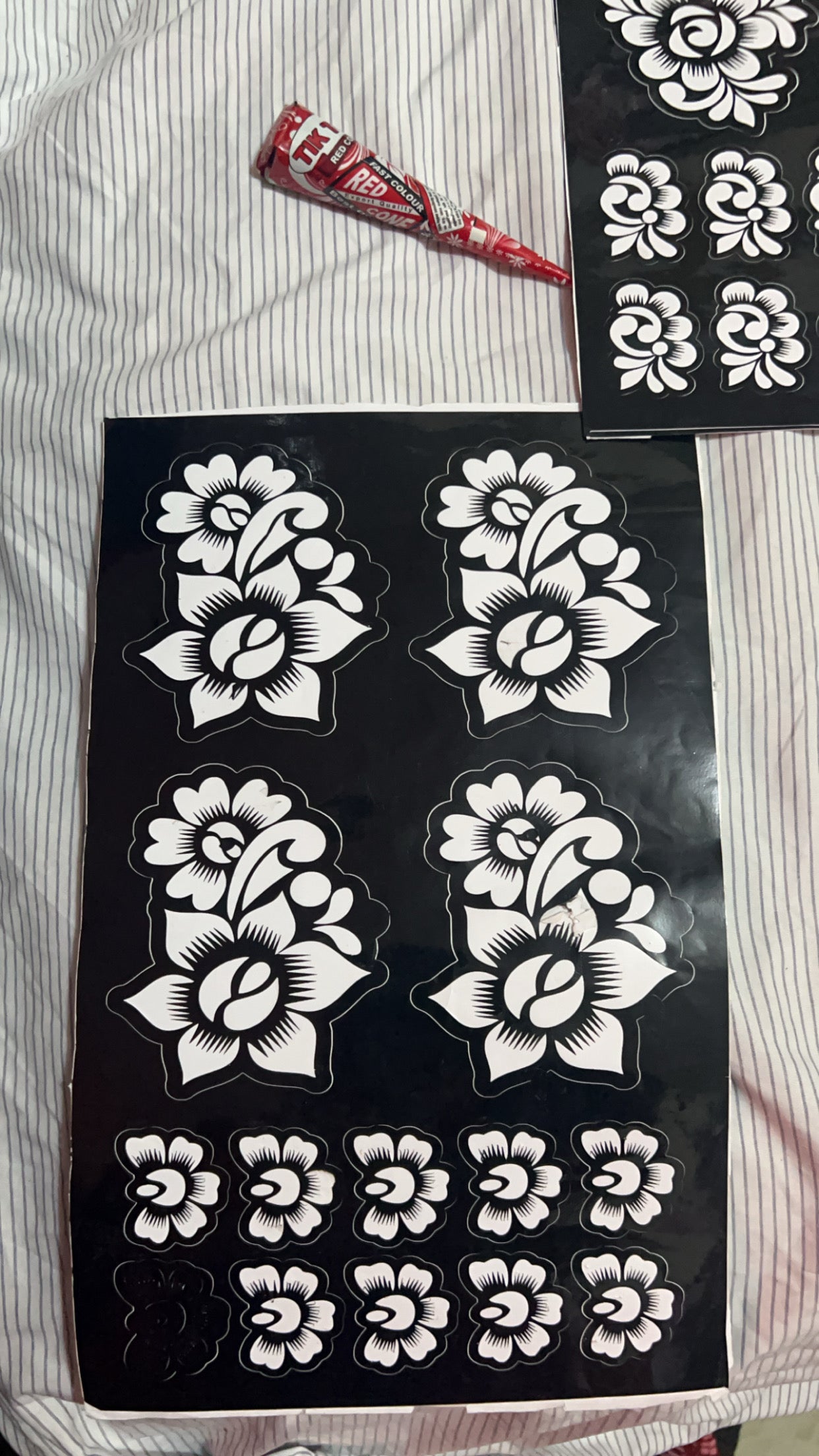 Red Henna + Tatoo Stickers