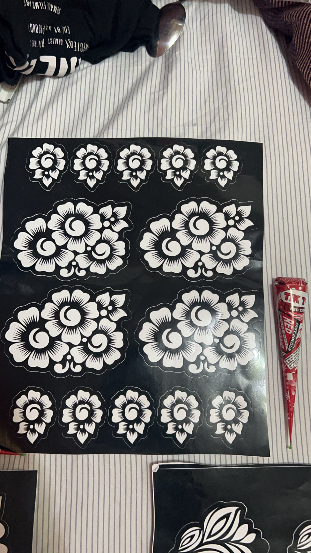 Red Henna + Tatoo Stickers
