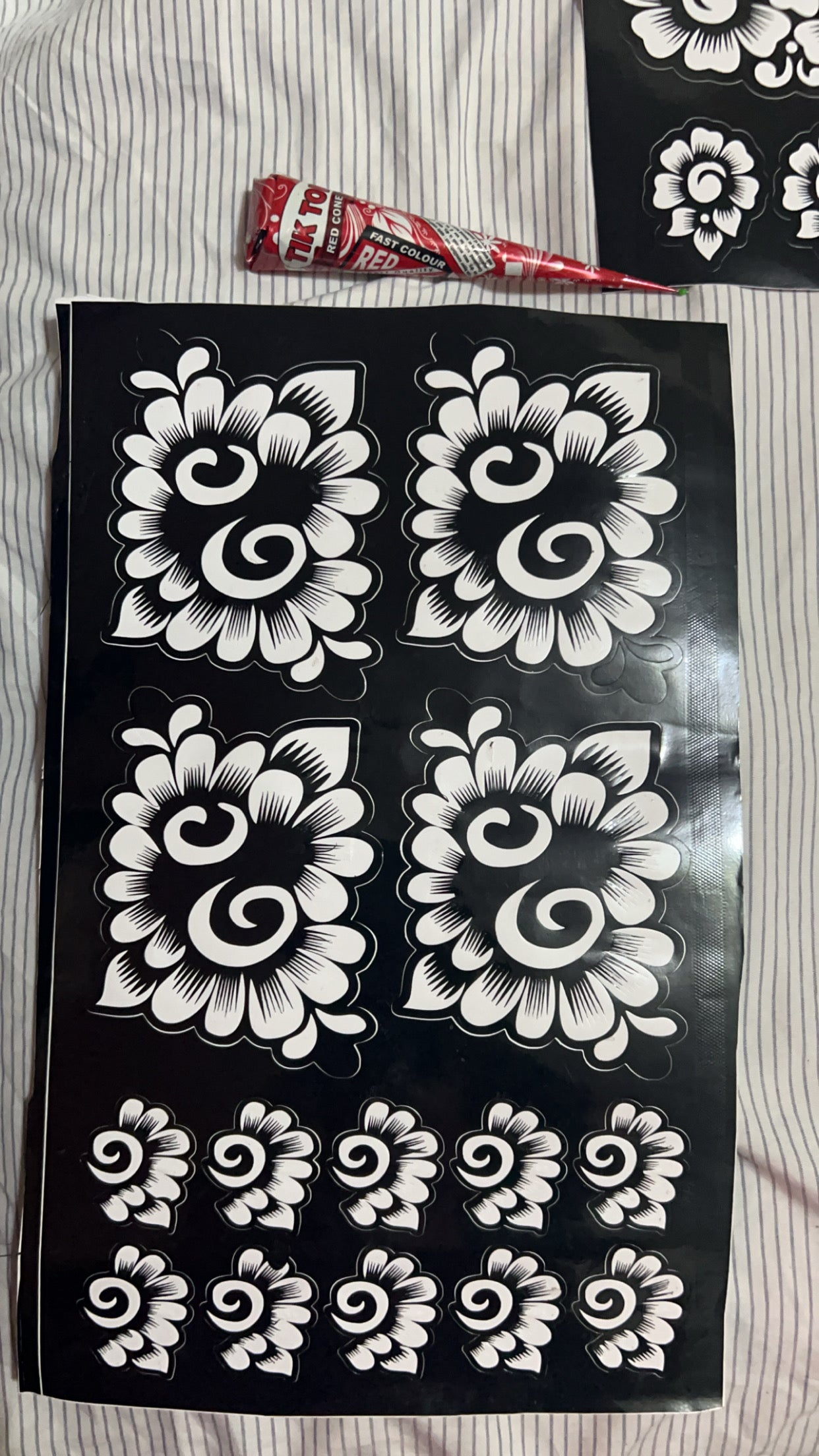 Red Henna + Tatoo Stickers